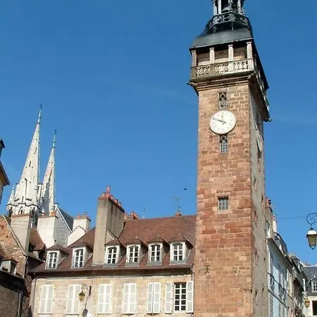 아파트 Joli Avec Parking Prive, Bien Situe 물랭