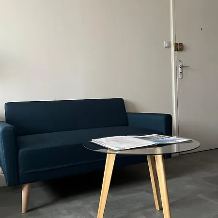 Joli Avec Parking Prive, Bien Situe *