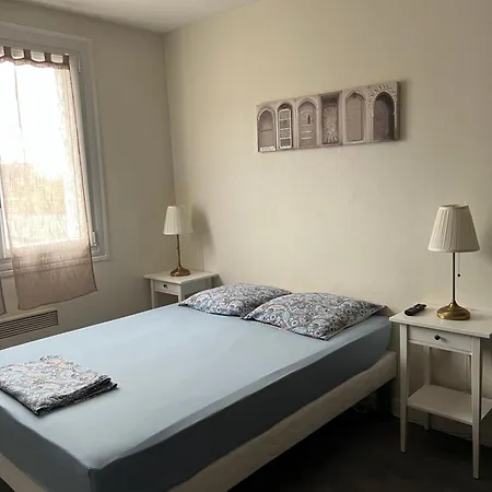 Joli Avec Parking Prive, Bien Situe